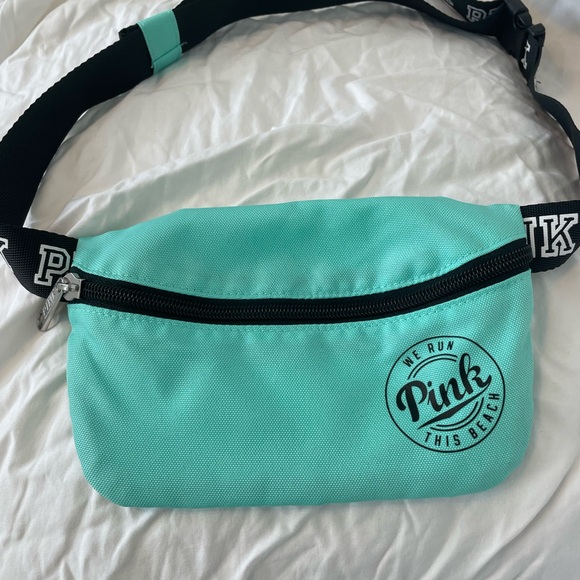 Pink Victoria Secret brant belt bag - Picture 2 of 5